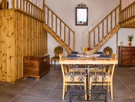 Case de vacanță Stone Arch *