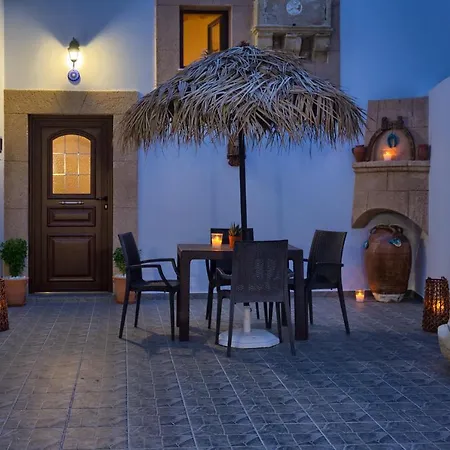 بيت للعطل Stone Arch *