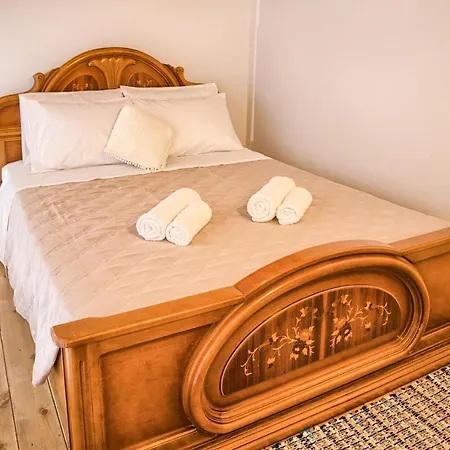 Stone Arch Μάλονα Village